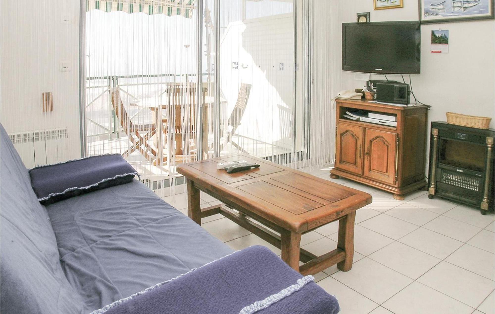 Nice apartment in St, Hilaire de Riez with 1 Bedrooms&WiFi Saint-Jean-de-Monts Extérieur photo